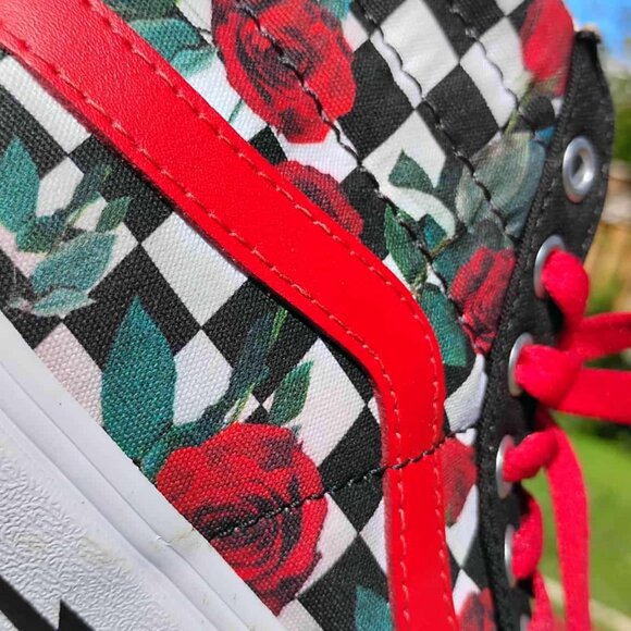 Vans Customs: 'Off the Wall', Roses - Picture 4 of 14
